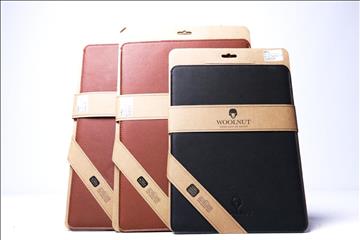 Skydd till Macbook 3st - Woolnut Leather Sleeve for Macbook 16" och 13". Ny, Obruten förpackning.