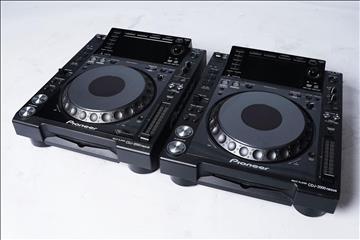 2 st CDJ - Pioneer CDJ-2000 Nexus, OBS! kablar saknas