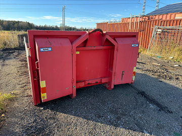 Lastväxlarflak Lämflak mått  600 cm x 250 cm med lämmar Aluminium och lucka bak Modell SISU