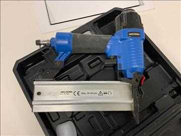 Spikpistol Biltema. Artikelns 15-530 Tryckluftdriven. 