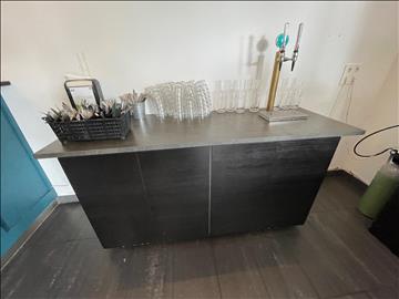 Skåp med vattendispenser 186x63x90 cm