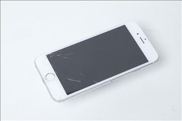 iPhone 6S 64GB - Batterihälsa: 73 procent, Skärmen har sprickor samt repor