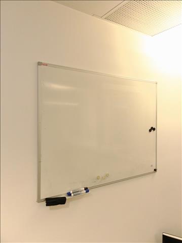 Whiteboard - 120x90 cm, Staples.