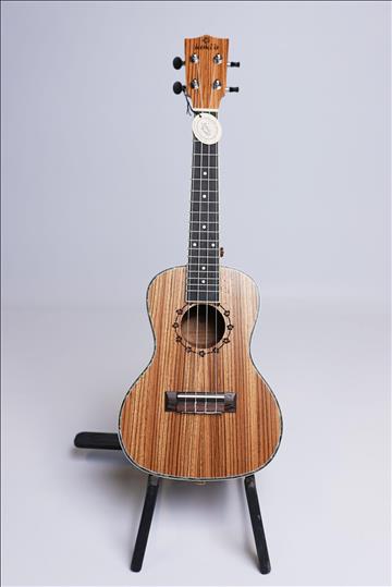 Ukulele - Koki'o, Zebrawood inkl. soft case, RISA Musical Instruments. Ny, Obruten förpackning.