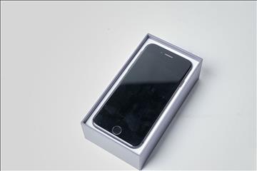 iPhone 8 - 64 GB, batterihälsa 96 procent, Saknar laddare