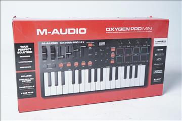 Keyboard - M-Audio Oxygen Pro Mini. Nypris ca 1300kr