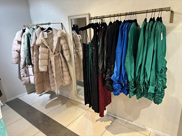 Butiksinrednig klädbutik YES London Kista 