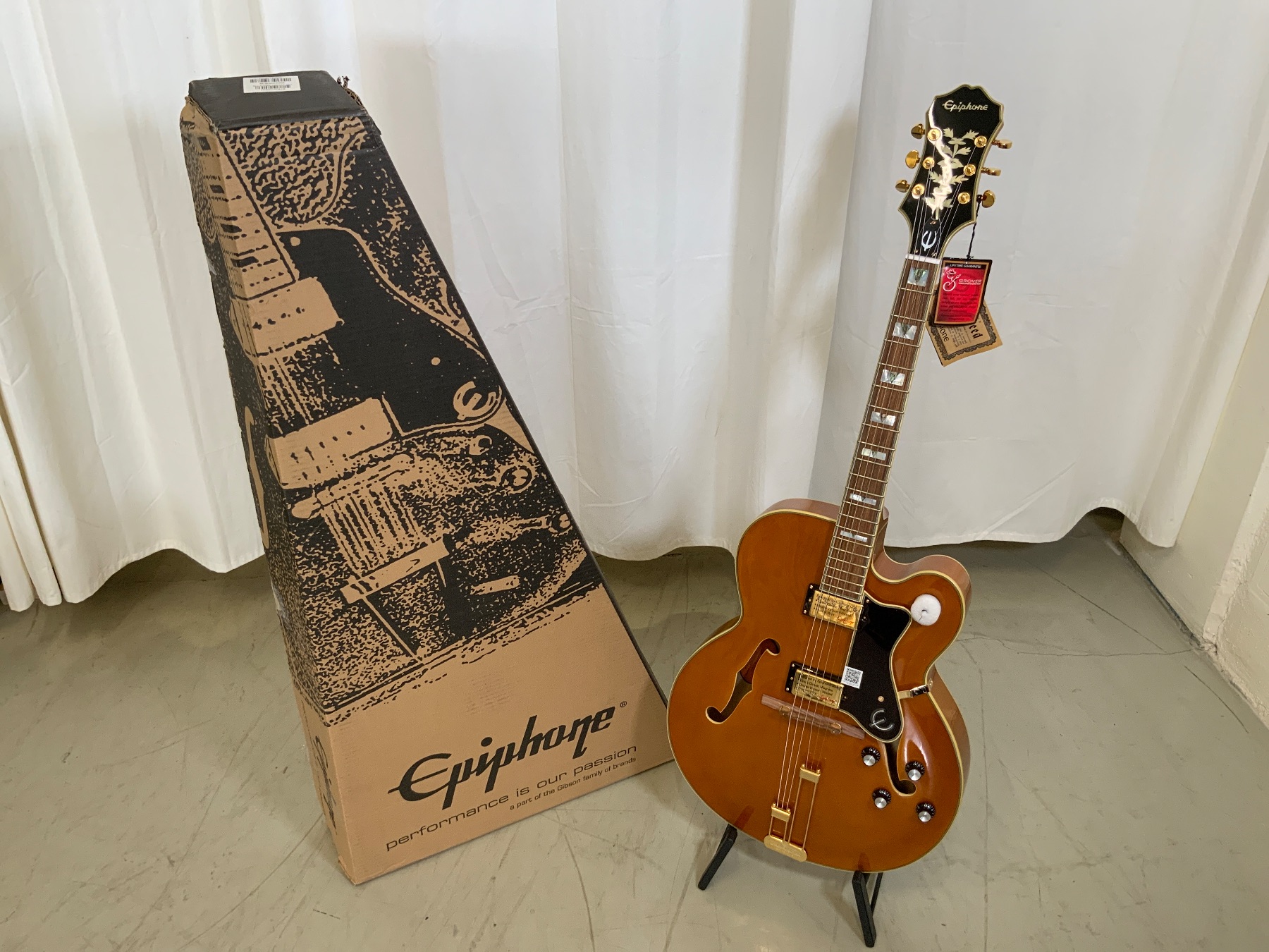 Gitarr Epiphone Broadway Vintage Natural 11523 via