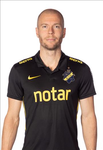 Per Karlsson - Fotbollsspelare