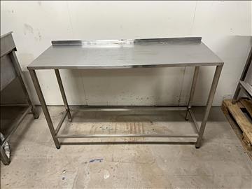 Rostfri bänk (152x51x90)