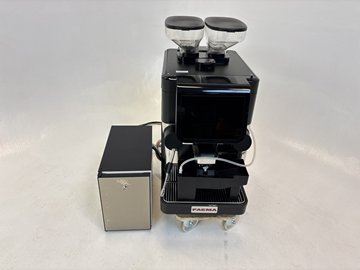 Kaffemaskin Faema X20 CP10 med mjölkkyl Vitrifrigo FG10I 