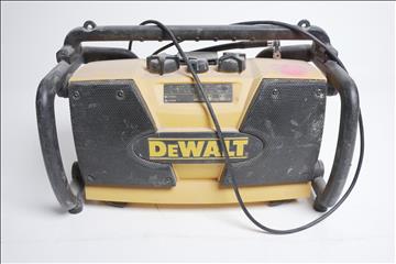 Byggradio, DeWalt DW911