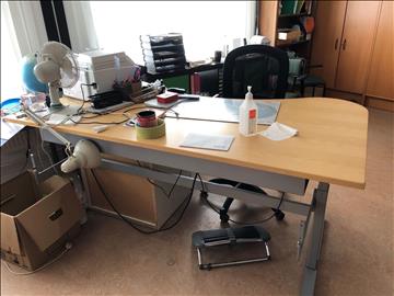 Elektriskt höj och sänkbart skrivbord 