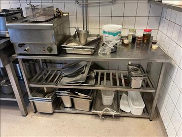 Rostfri arbetsbänk med hyllor 150x60x76 cm