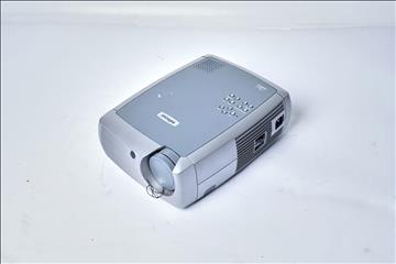 Projektor - DLP InFocus Model X2, OBS! Saknar strömsladd.