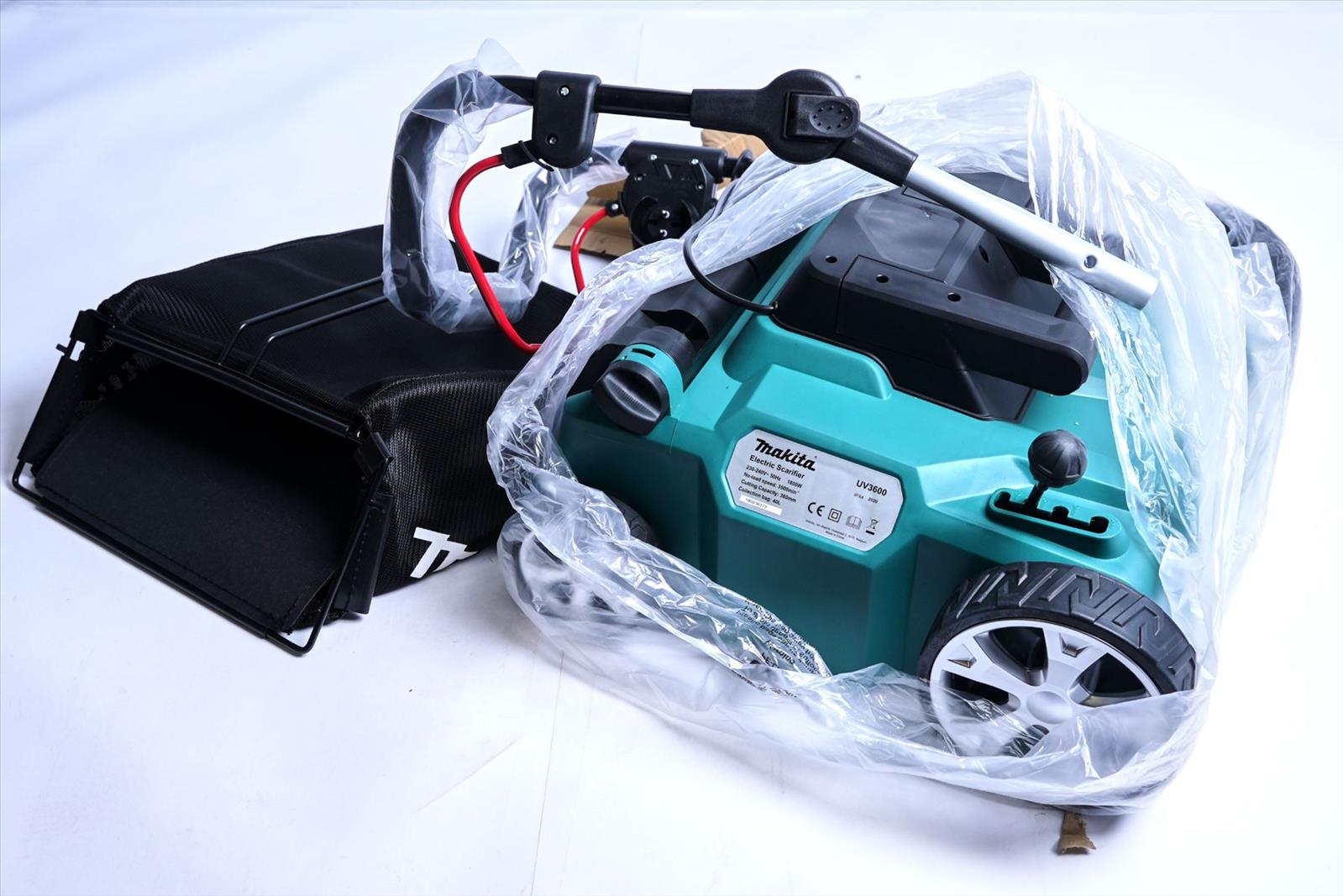 Vertikalsk rare Makita Electric Scarifier UV3600. 46424 via