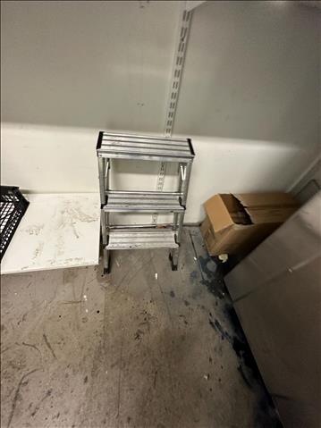 Liten fällbar stege