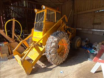 Volvo BM 620 baklastare med redskap
