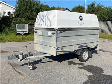 Personbilssläp med kåpa Brenderup 2020