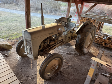 Veterantraktor Ferguson Grålle TE A 20  -1952 | reparationsobjekt